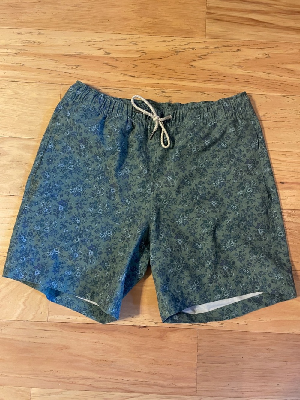 Fair Harbor Men's Olive Green Floral Swim Trunks